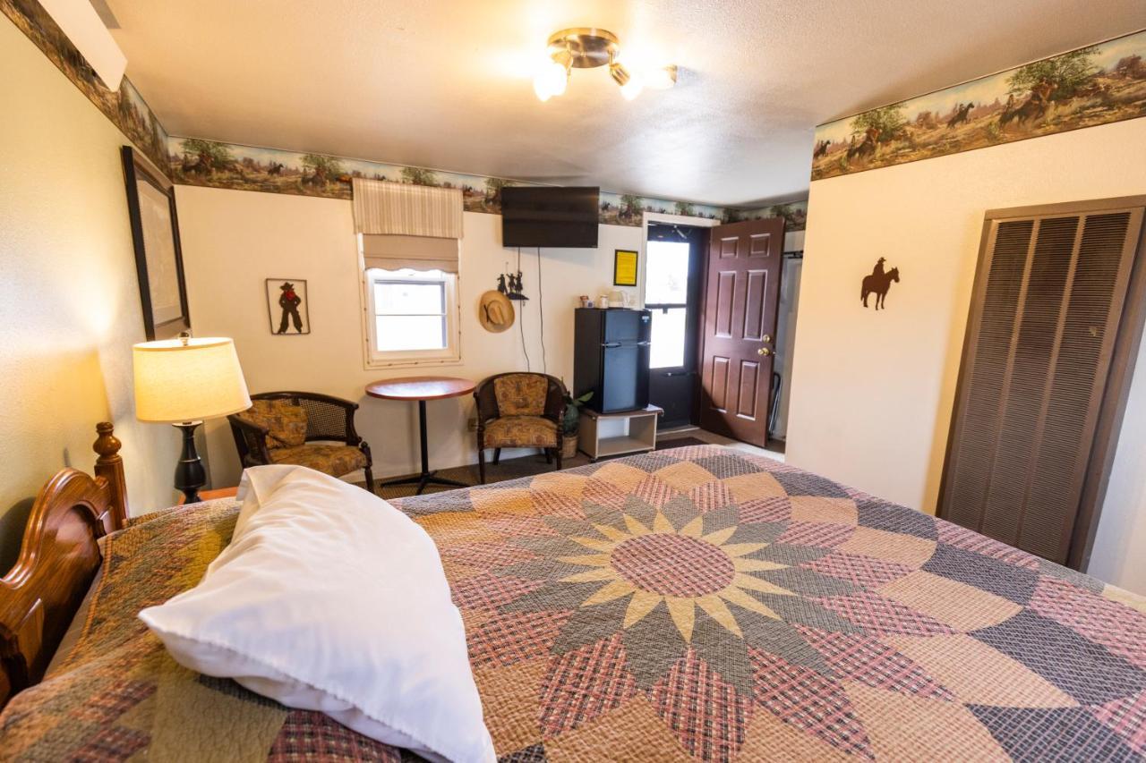 Sunset Rv Park And Motel ベル・フォーシェイ エクステリア 写真